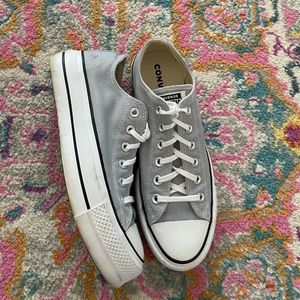 Women's Grey Platform Low-top Converse Size 9.5